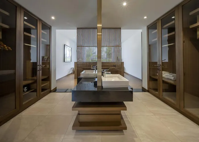 Resort Oakwood Ha Long