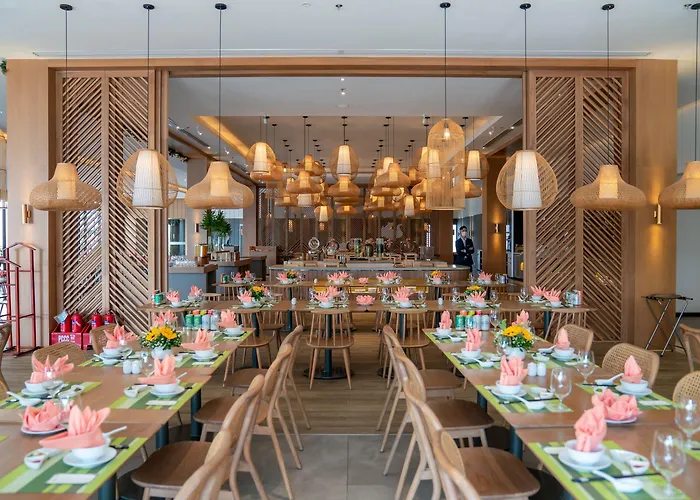 Oakwood 5* Hạ Long